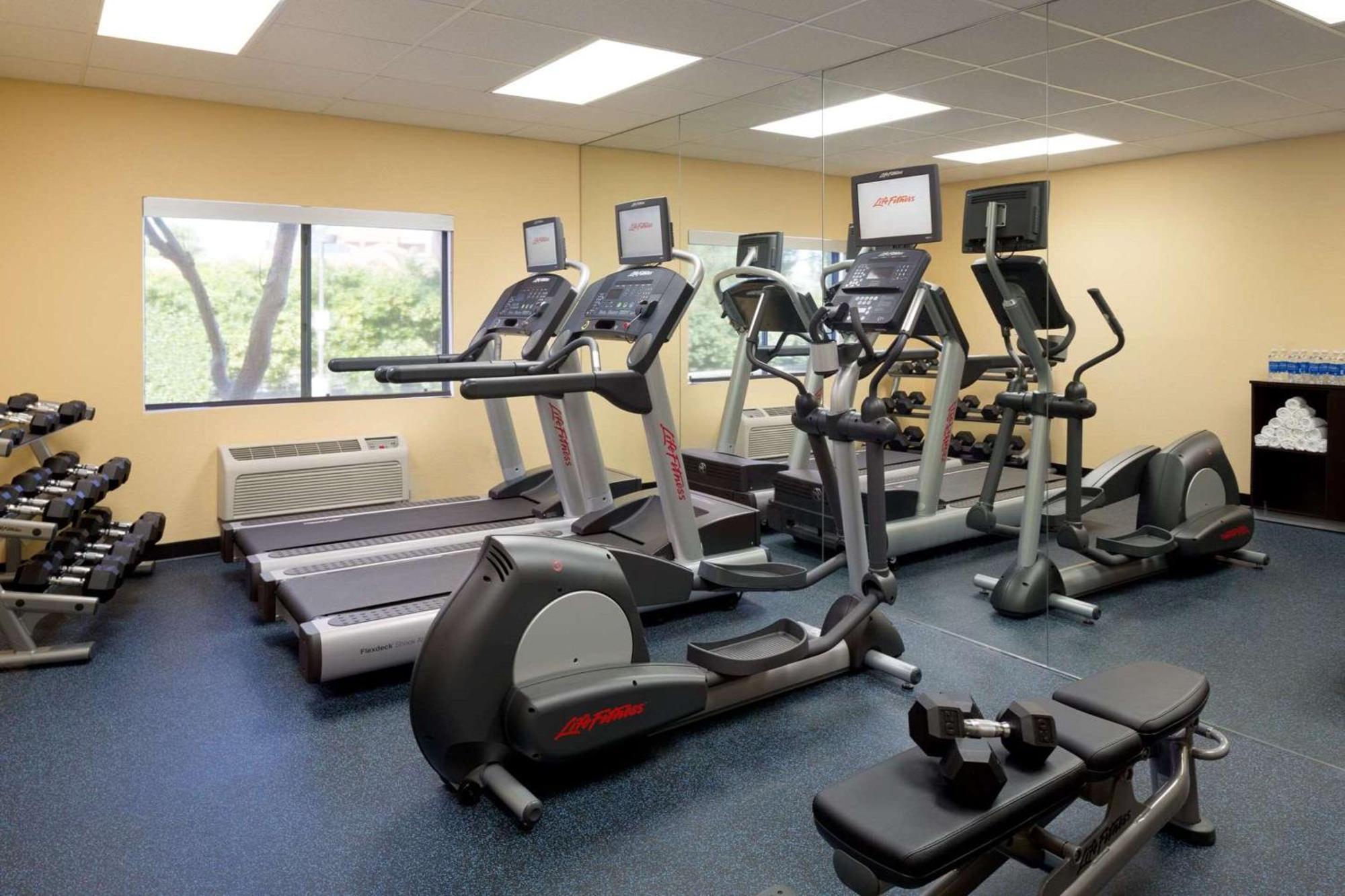 Country Inn & Suites By Radisson, Phoenix Airport, Az المظهر الخارجي الصورة