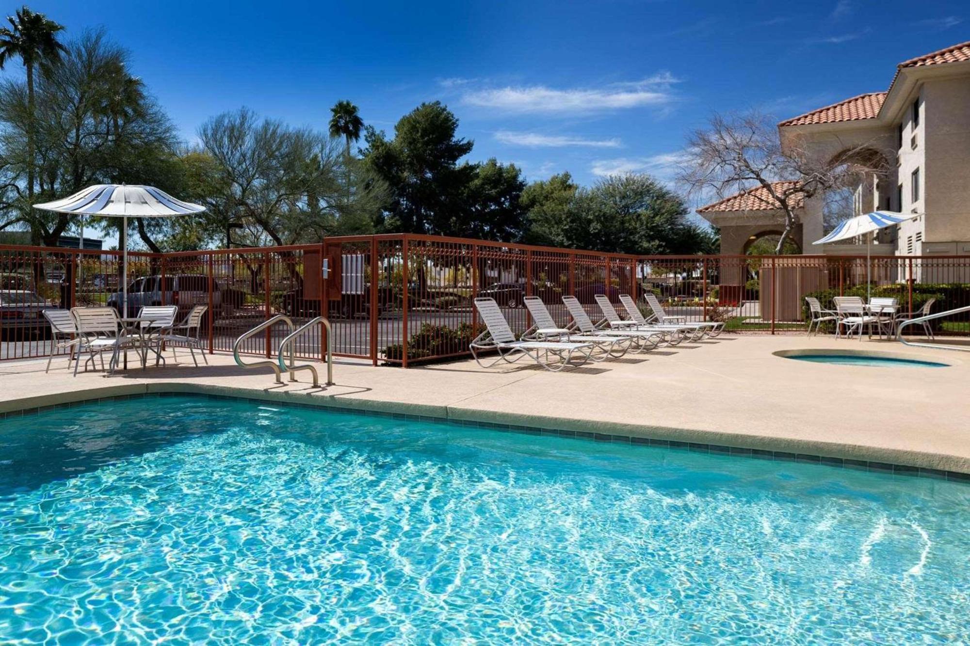 Country Inn & Suites By Radisson, Phoenix Airport, Az المظهر الخارجي الصورة